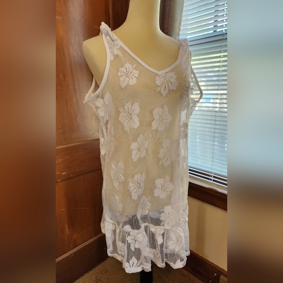 NEW MIKEN WOMEN'S SWIM COVER UP SIZE MEDIUM WHITE‎ HIBISCUS PRINT - Picture 1 of 7